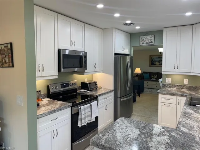17100 E Lake  DR, North Fort Myers, FL 33917