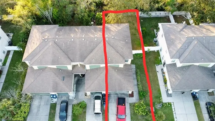 Birds eye view of property
