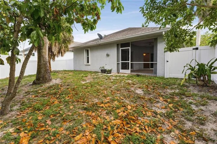 657 109th Ave N, Naples, Florida 34108