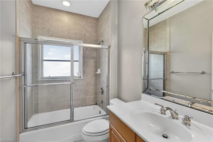 657 109th Ave N, Naples, Florida 34108
