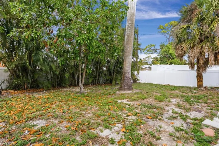 657 109th Ave N, Naples, Florida 34108