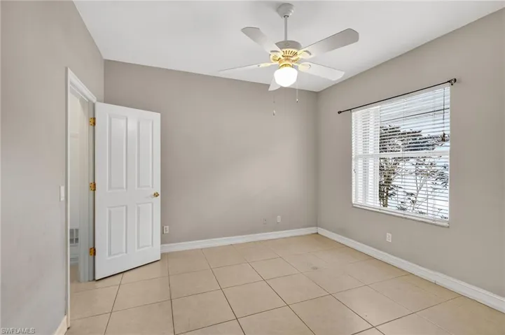 657 109th Ave N, Naples, Florida 34108