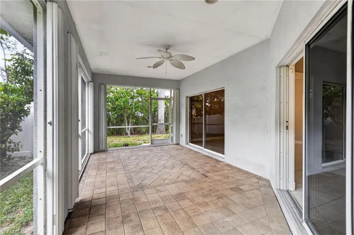 657 109th Ave N, Naples, Florida 34108