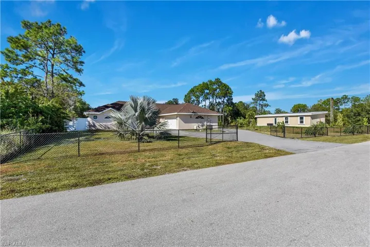 521 Grant Ave, Lehigh Acres, Florida 33972