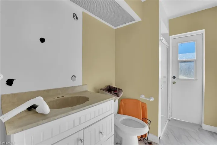 521 Grant Ave, Lehigh Acres, Florida 33972