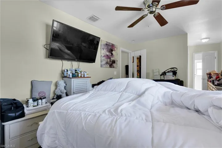 521 Grant Ave, Lehigh Acres, Florida 33972