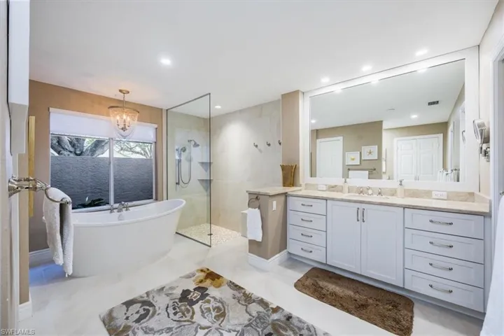 807  Turkey Oak  LN, Naples, FL 34108