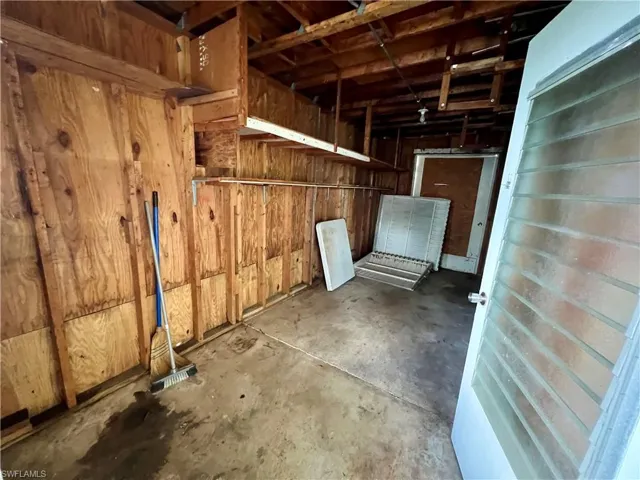 807  Laredo  AVE, Lehigh Acres, FL 33936