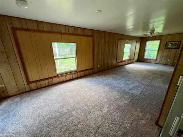 807  Laredo  AVE, Lehigh Acres, FL 33936