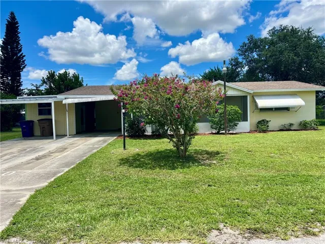 807  Laredo  AVE, Lehigh Acres, FL 33936