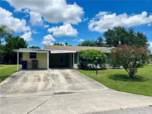 807  Laredo  AVE, Lehigh Acres, FL 33936