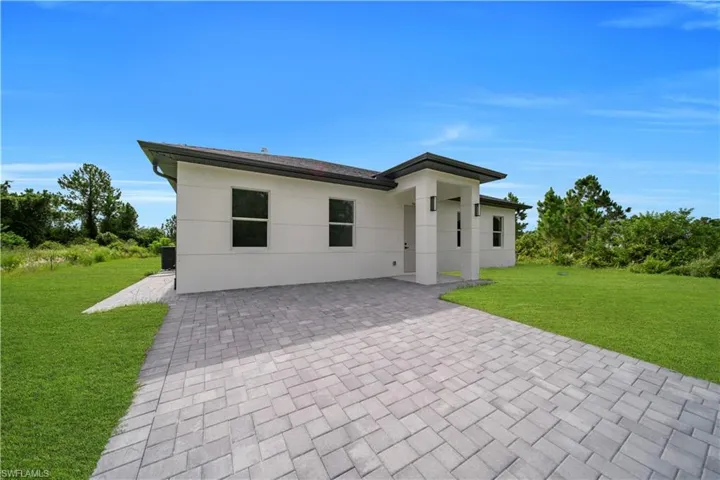707 Randall Ave E, Lehigh Acres, Florida 33974