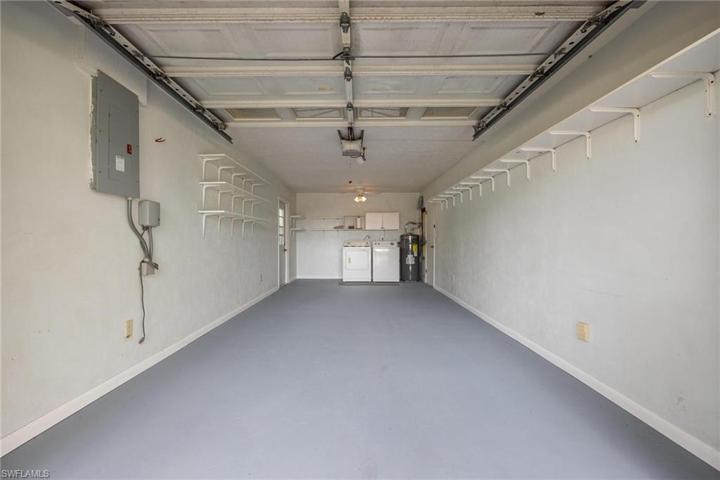 141  Florida  ST, LABELLE, FL 33935