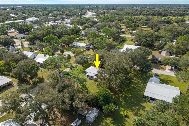 141  Florida  ST, LABELLE, FL 33935
