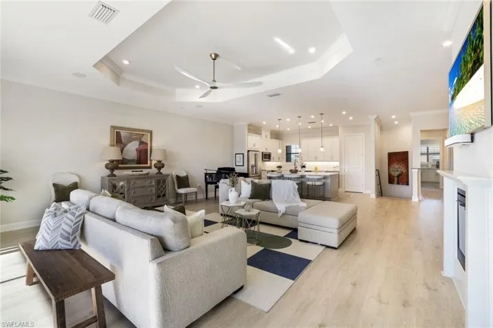 15336 Lucerna St 203, Naples, Florida 34114