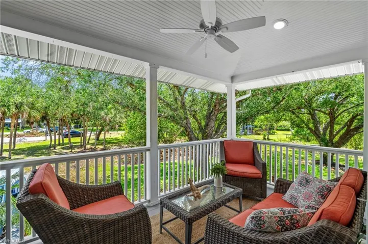 Deck featuring a ceiling fan