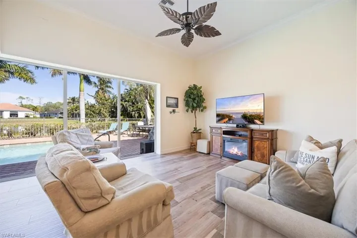 3984  Stonesthrow  CT, Naples, FL 34109