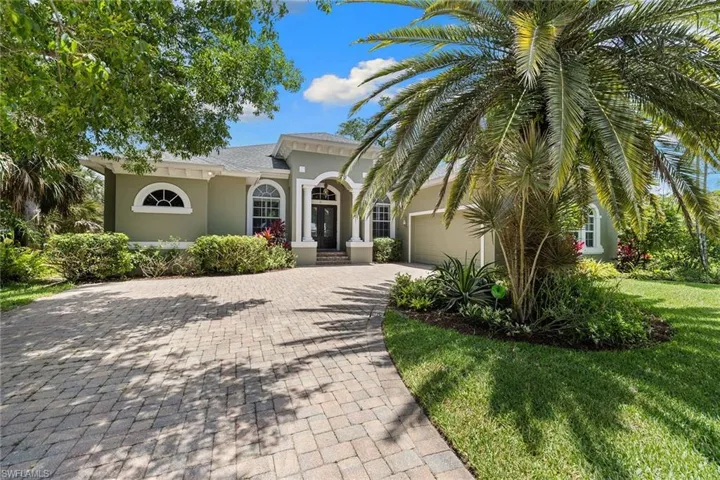 61 Constitution Dr, Naples, Florida 34112