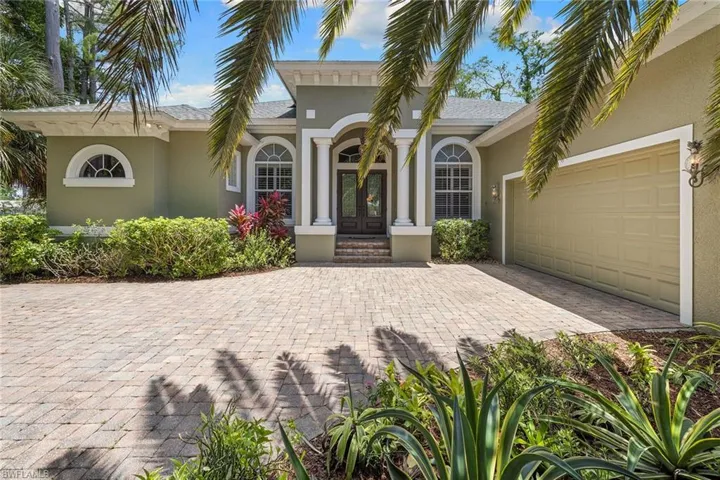 61 Constitution Dr, Naples, Florida 34112