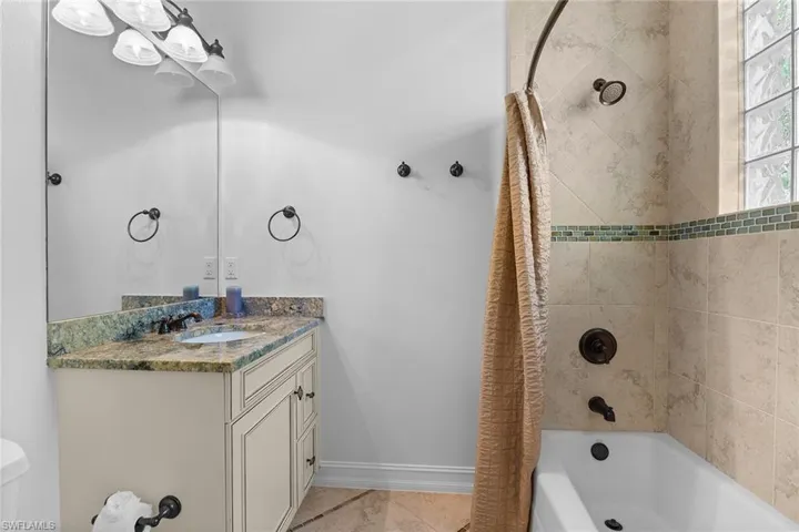 61 Constitution Dr, Naples, Florida 34112