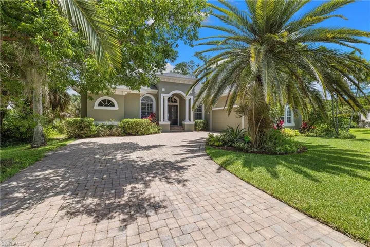 61 Constitution Dr, Naples, Florida 34112