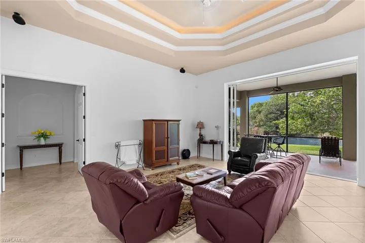 61 Constitution Dr, Naples, Florida 34112