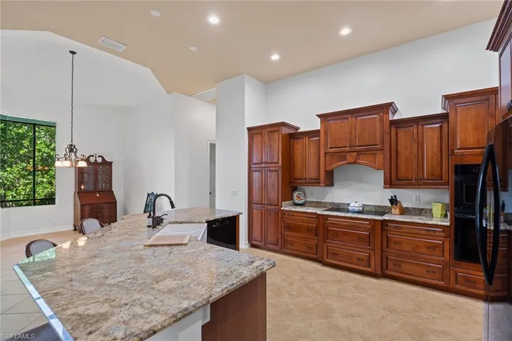 61 Constitution Dr, Naples, Florida 34112