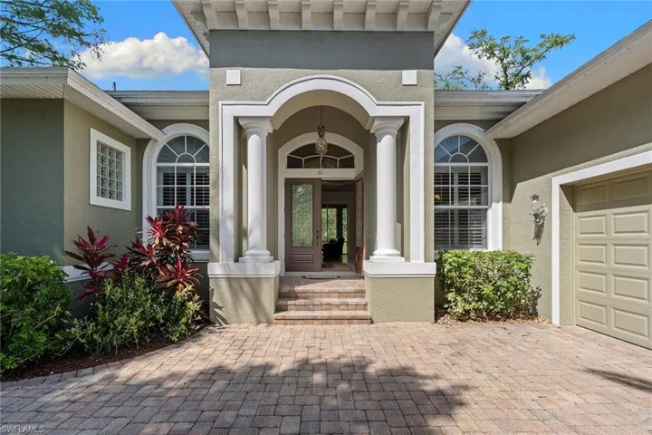 61 Constitution Dr, Naples, Florida 34112