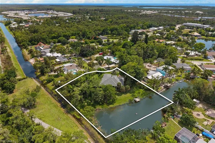 61 Constitution Dr, Naples, Florida 34112