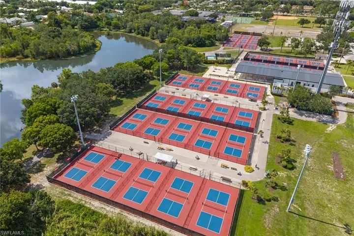 61 Constitution Dr, Naples, Florida 34112