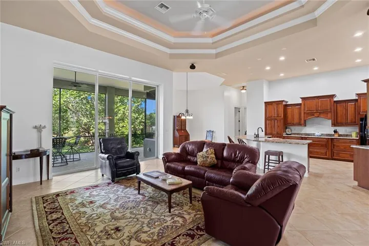 61 Constitution Dr, Naples, Florida 34112
