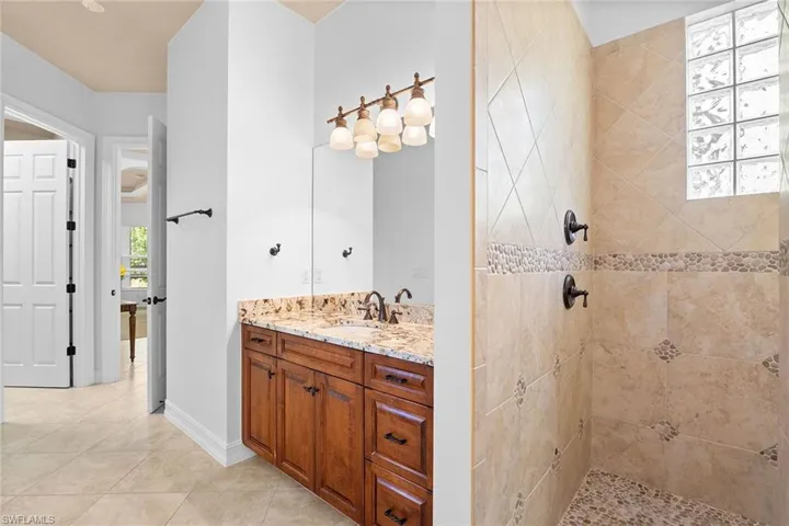 61 Constitution Dr, Naples, Florida 34112
