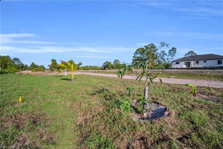 1109 Edgewood St E, Lehigh Acres, Florida 33974