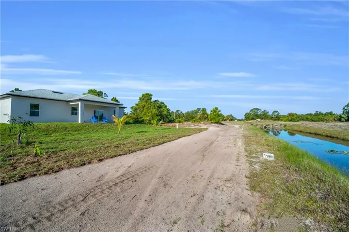 1109 Edgewood St E, Lehigh Acres, Florida 33974