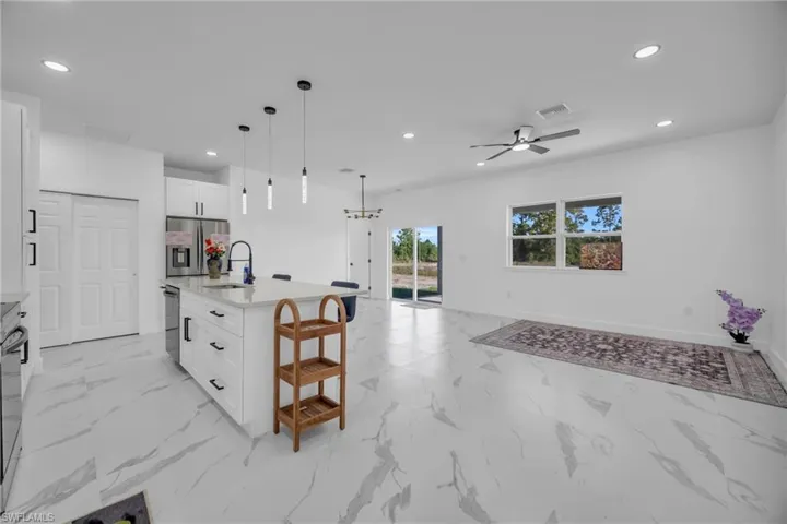 1109 Edgewood St E, Lehigh Acres, Florida 33974