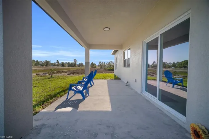 1109 Edgewood St E, Lehigh Acres, Florida 33974