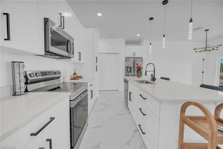 1109 Edgewood St E, Lehigh Acres, Florida 33974