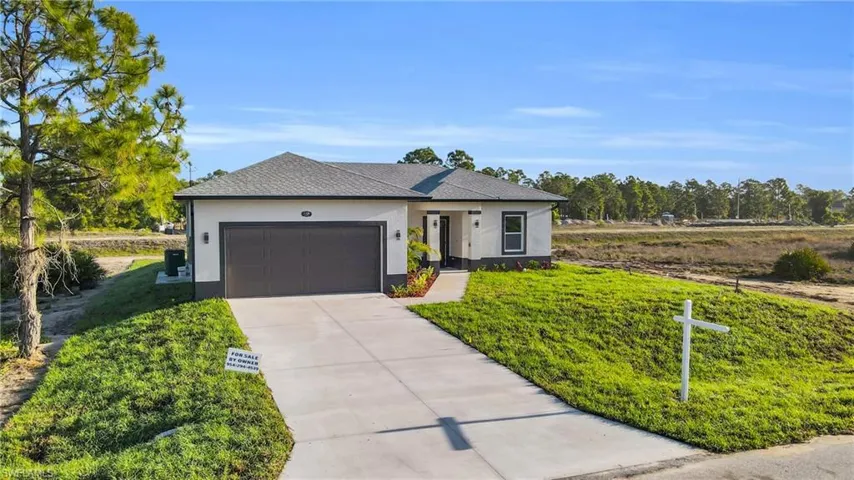 1109 Edgewood St E, Lehigh Acres, Florida 33974