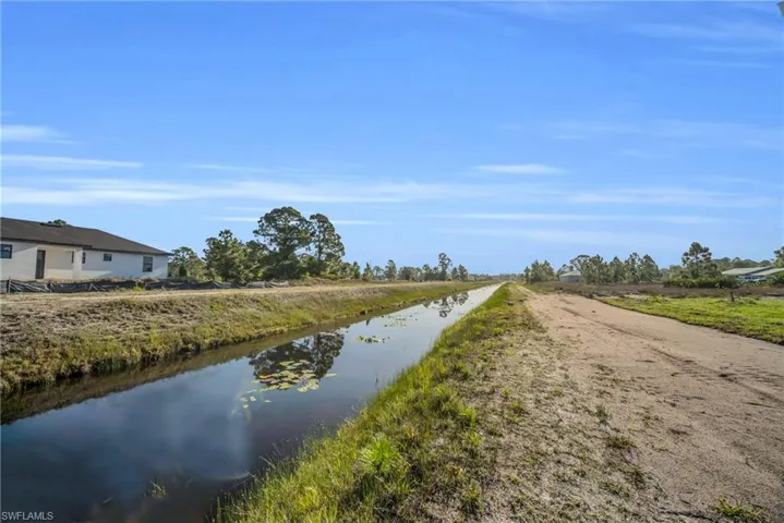1109 Edgewood St E, Lehigh Acres, Florida 33974