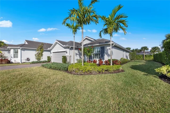 Large side yard - no home on right side