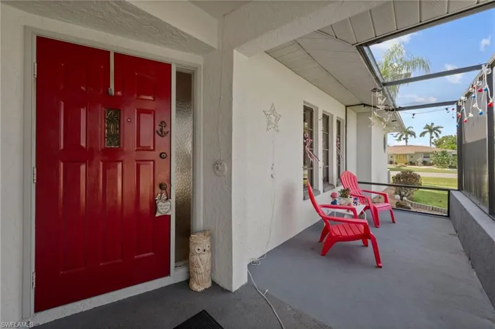Screened in Front Porch
