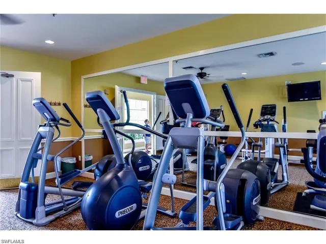 6900 Huntington Lakes CIR # 102, NAPLES FL 34119