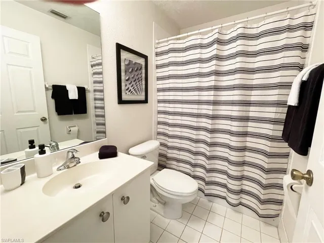 6900 Huntington Lakes CIR # 102, NAPLES FL 34119