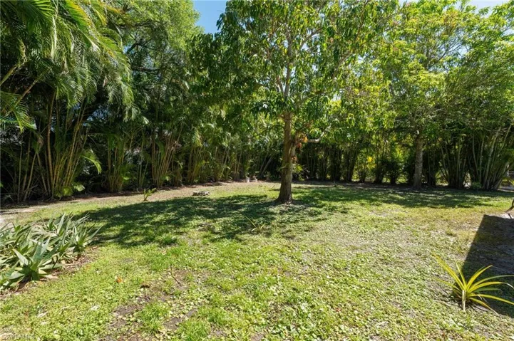 724 Grove Dr, Naples Fl 34120