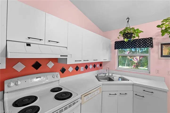 724 Grove Dr, Naples Fl 34120