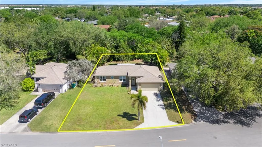 724 Grove Dr, Naples Fl 34120