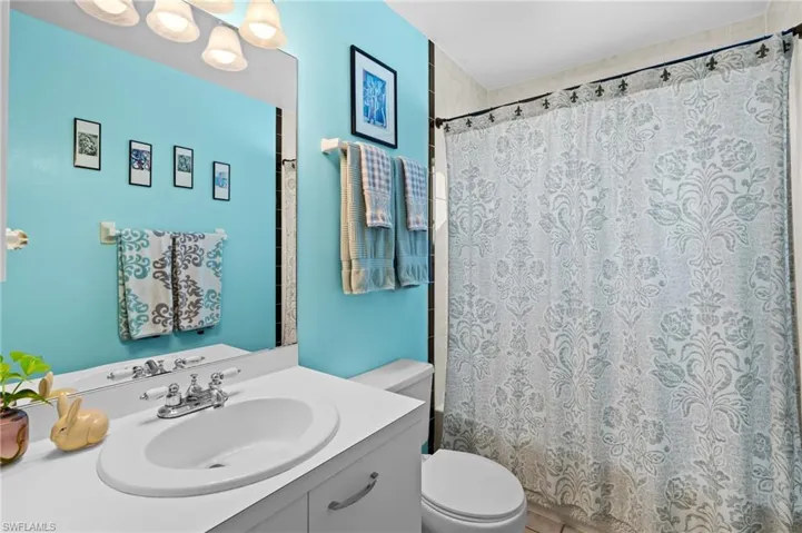 724 Grove Dr, Naples Fl 34120