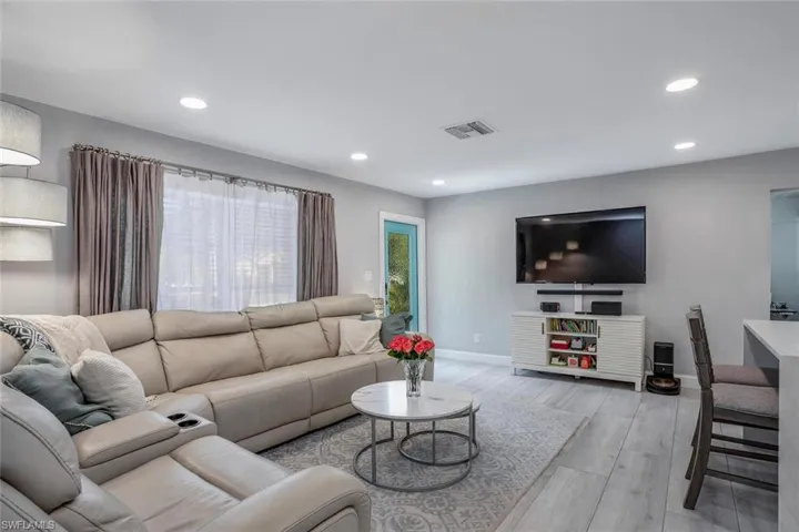 3731  Arlington  ST, Fort Myers, FL 33901