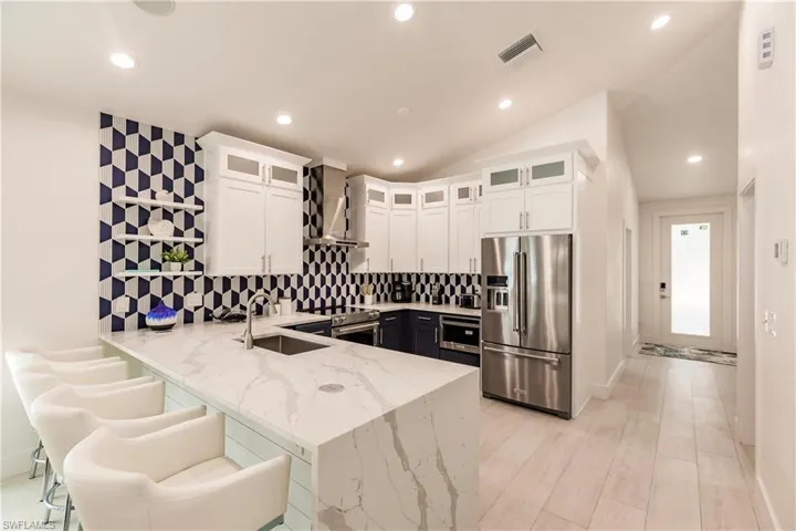 819  96th N AVE, Naples, FL 34108