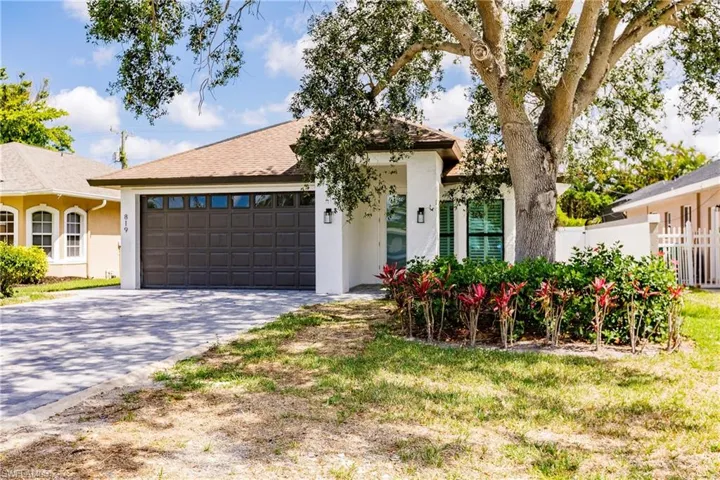819  96th N AVE, Naples, FL 34108